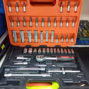 CAJA DE HERRAMIENTAS DE 53 PIEZAS
