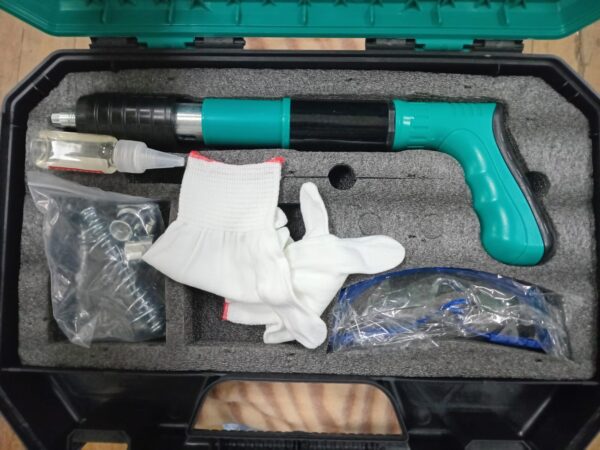 PISTOLA DE CLAVO AJUSTABLE - Imagen 3
