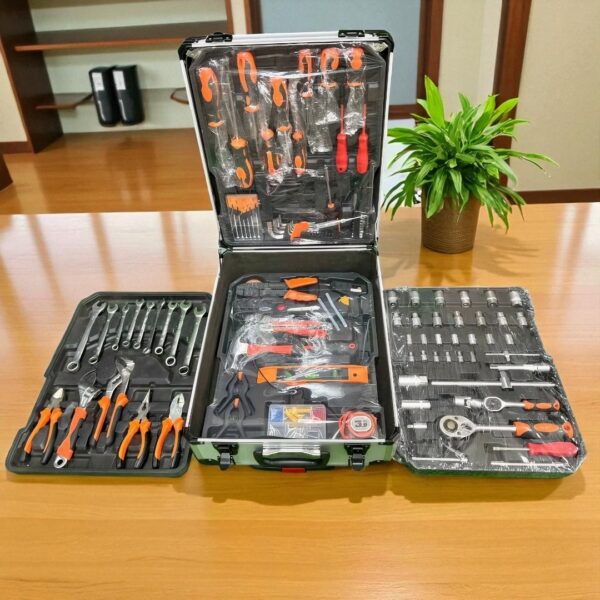 MALETA CON KIT DE HERRAMIENTAS DE 187 PIEZAS