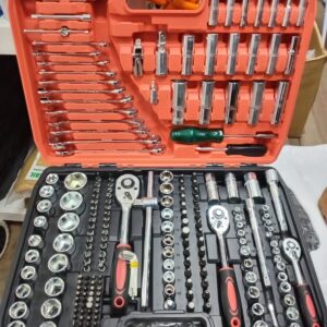 CAJA DE HERRAMIENTA 216