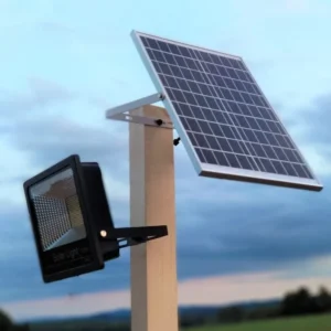 FOCO SOLAR CON PANEL APARTE 120W